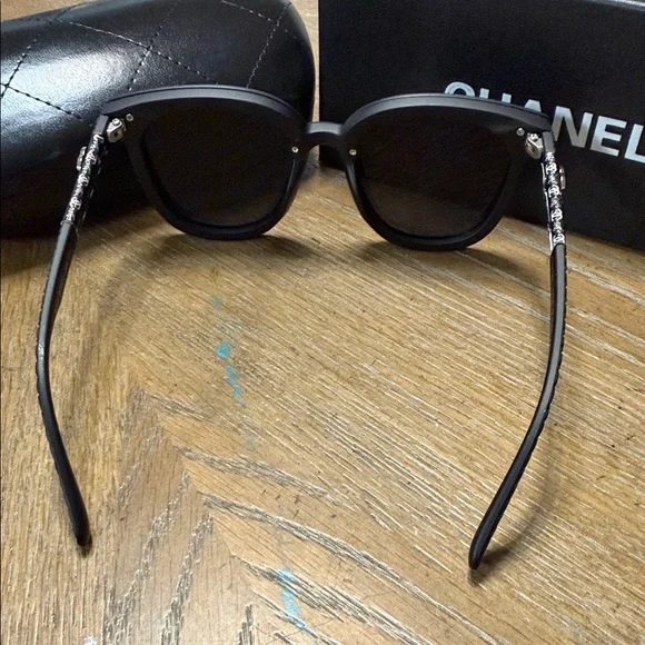 Chanel Black Monogram CC Oversized Square Sunglasses - Picture 8 of 8